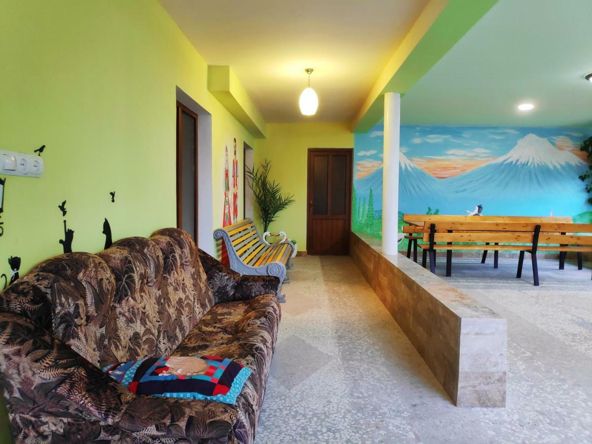 Happy House Hotel Ch'iva Exterior photo